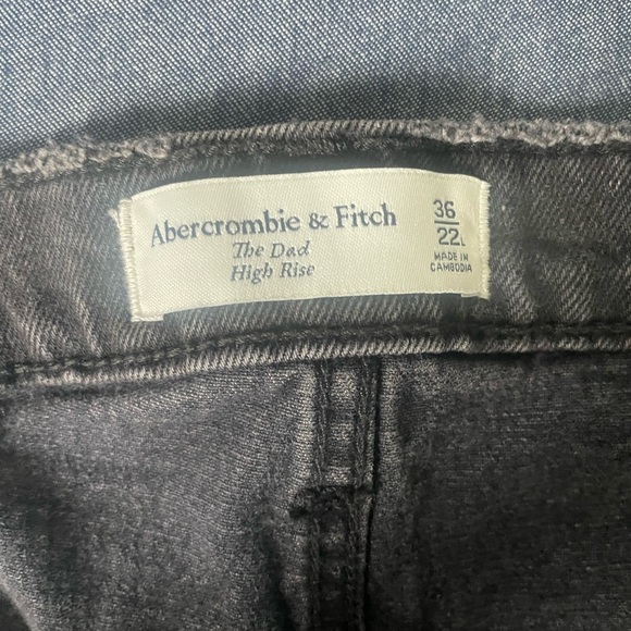 Black Abecrombie Hi Rise Jeans - Picture 3 of 3